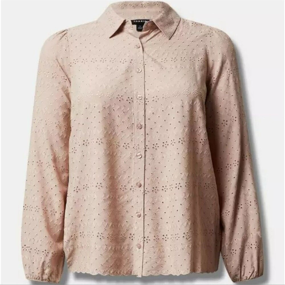 Torrid Pale Blush Eyelet Button-Up Blouse Nwt